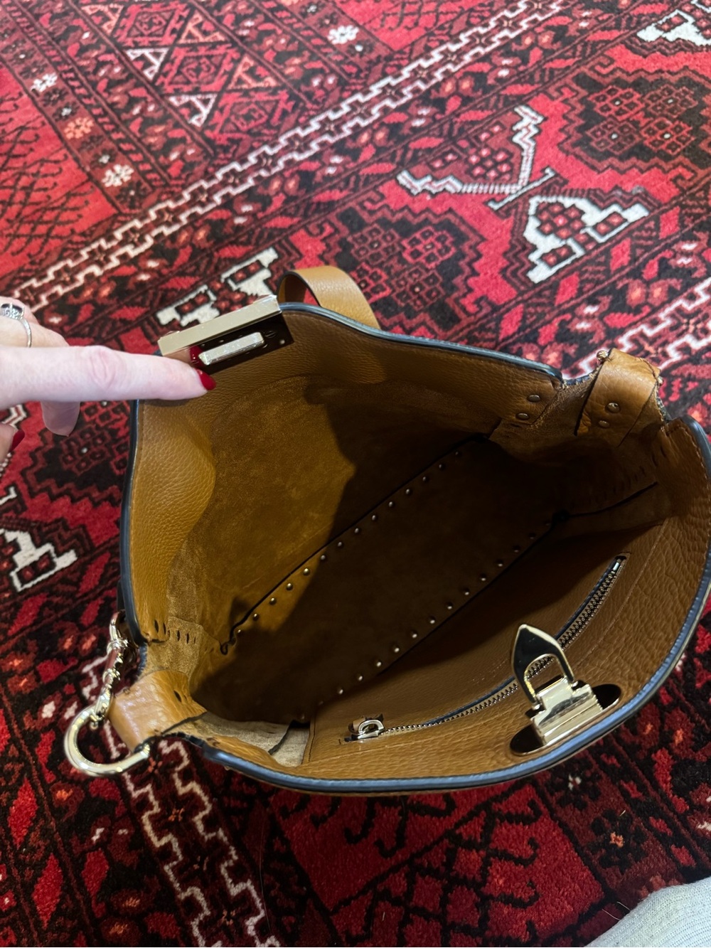 Valentino Garavani Rockstud Tan Leather Small Hobo Crossbody - Picture 3 of 7